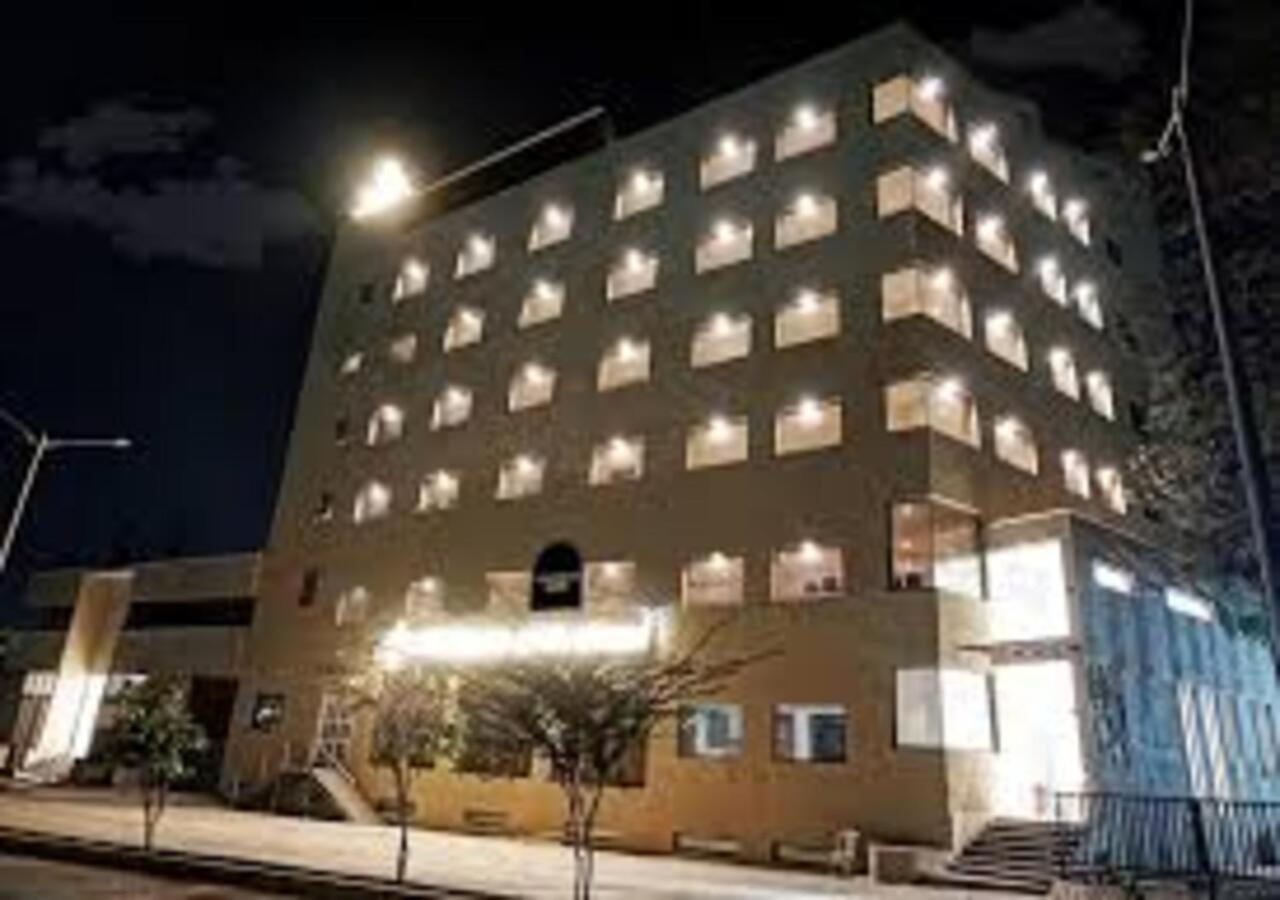 L P Regency, بونة المظهر الخارجي الصورة